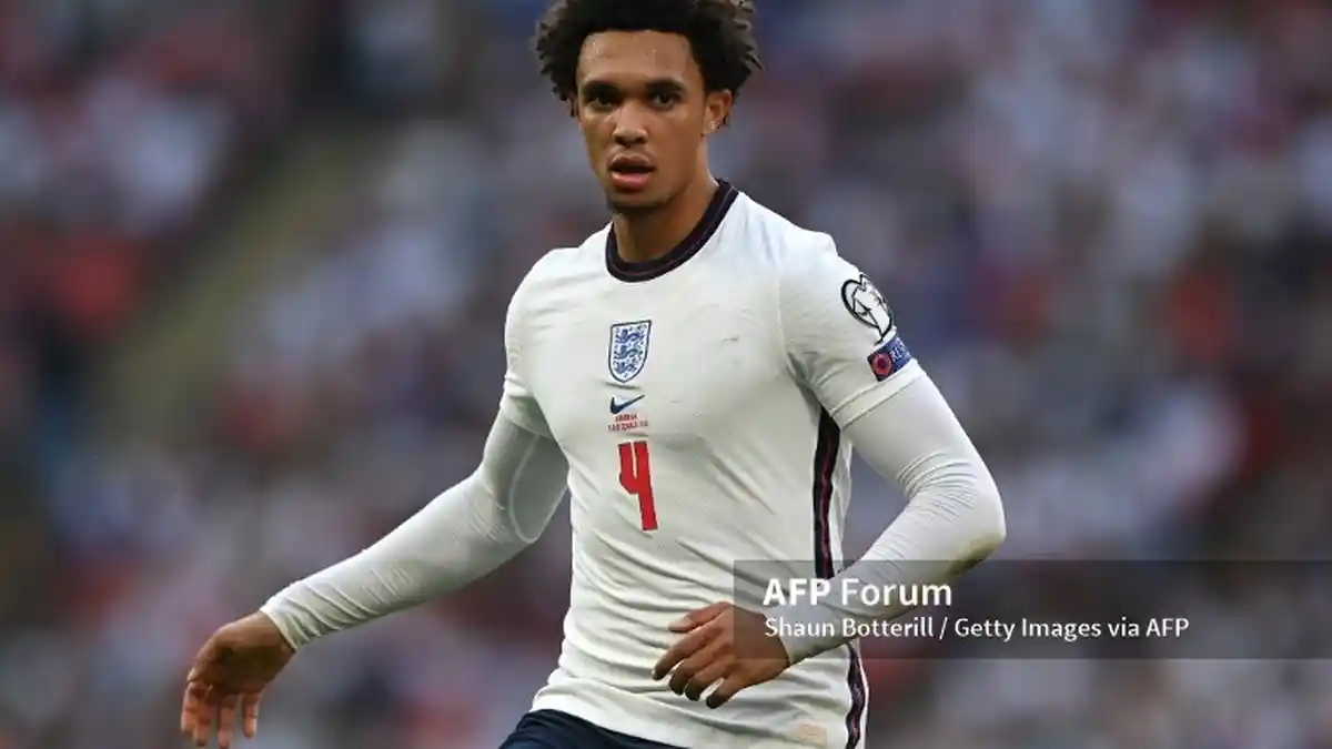 Paul Parker Sebut Alexander-Arnold Tak Layak Bela Timnas Inggris