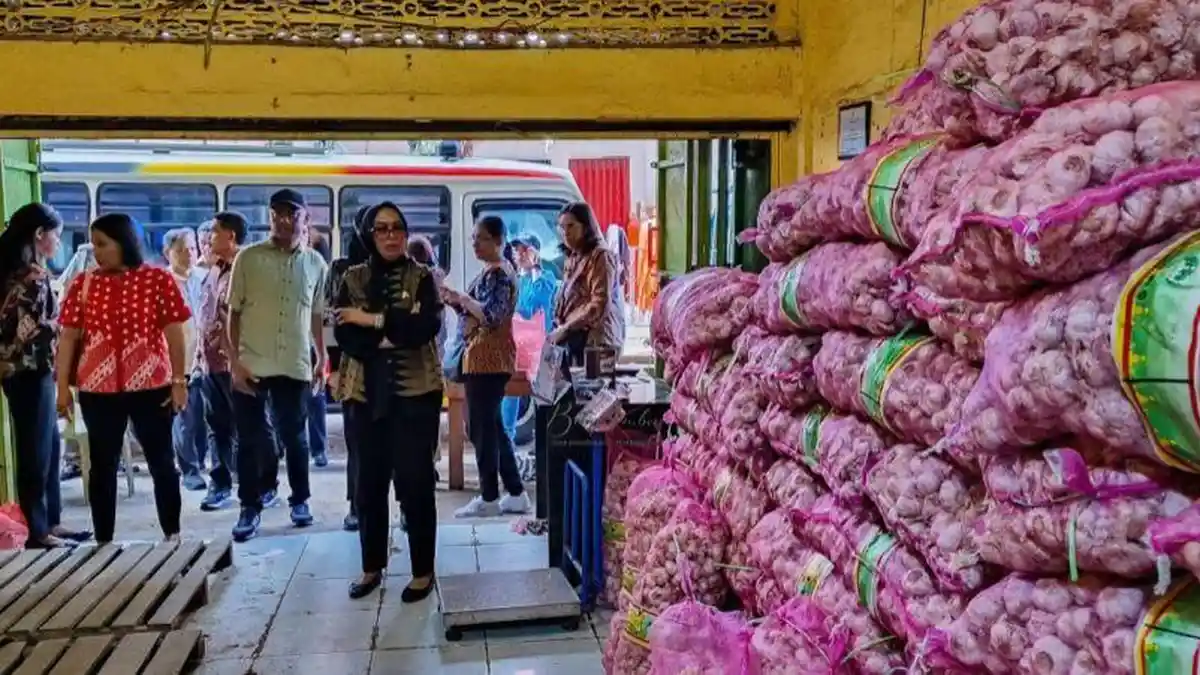Jelang Idulfitri 1446 H, Ely Toisuta Sebut Daya Beli Masyarakat di Ambon Menurun