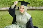 Sosok-Ulfah-yang-Lulus-S2-Statistik-UB-Berkat-Beasiswa-Bidikmisi-Kuliah-Cuma-6-Bulan-Raih-IPK-40.jpg