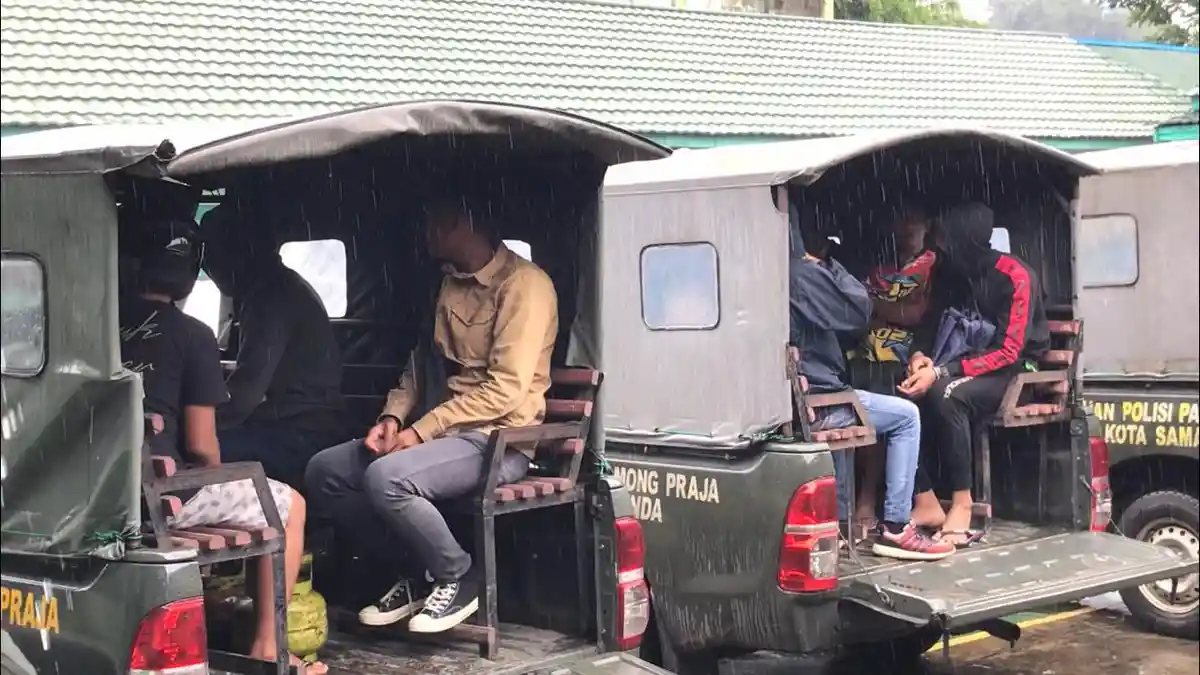 Tak Pakai Masker, 25 Orang Terjaring Razia di Pasar Segiri Samarinda ...
