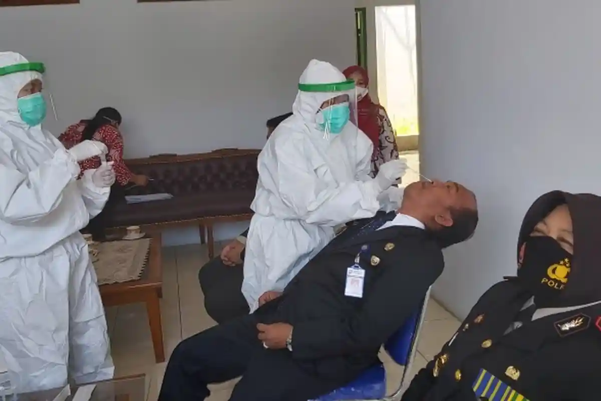 Hasil Tes Rapid Nonreaktif Covid-19, Wakil Wali Kota Tegal dan Keluarga Lanjutkan Tes Swab