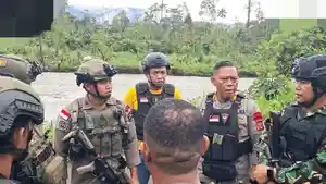 Satgas-Damai-Cartenz-bersama-Polres-Yahukimo-saat-berkoordinasi.jpg