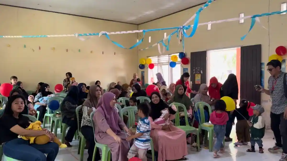 Warga Buladu Gorontalo Ikut Pemeriksaan Kesehatan dan Edukasi Gizi Gratis Alfamart