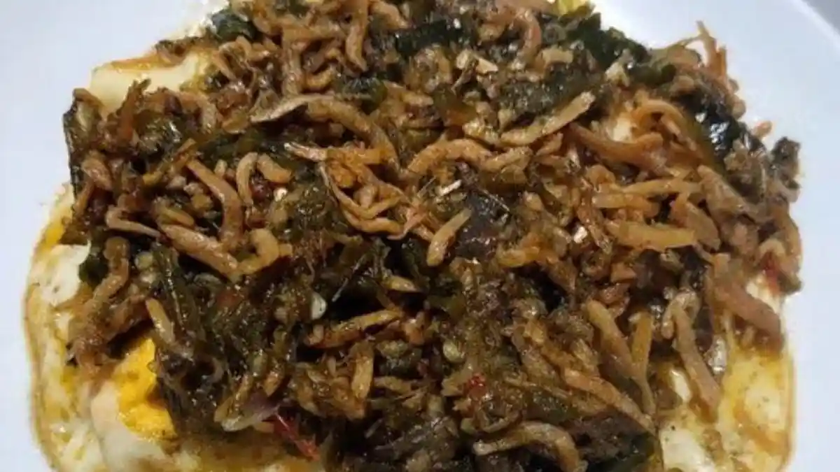 Nikmatnya Telur Ceplok Sambal Ijo Teri Pendamping Nasi Hangat