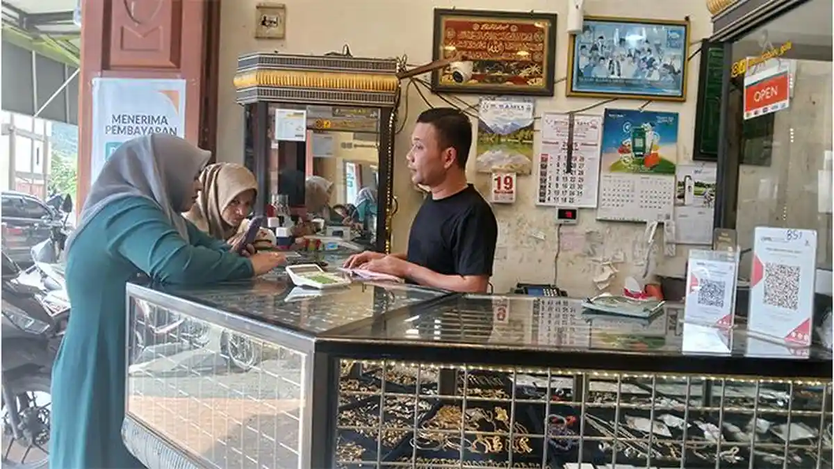 Harga Emas Antam Tembus Rekor Tertinggi, Sentuh Rp 1,69 Juta per Gram
