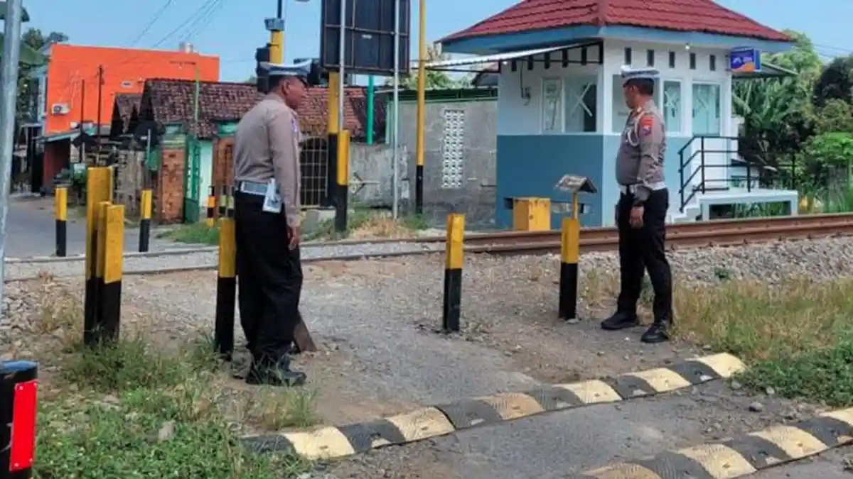 Satlantas Polres Blitar Kota Dapati 2 Perlintasan Tanpa Palang Pintu dan Penjaga, Imbau Hati-hati
