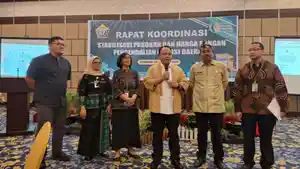 Pemprov-Sultra-rakor-dalam-rangka-stabilitasi-pasokan-dan-harga-pangan-jelang-Idul-Adha-2024.jpg