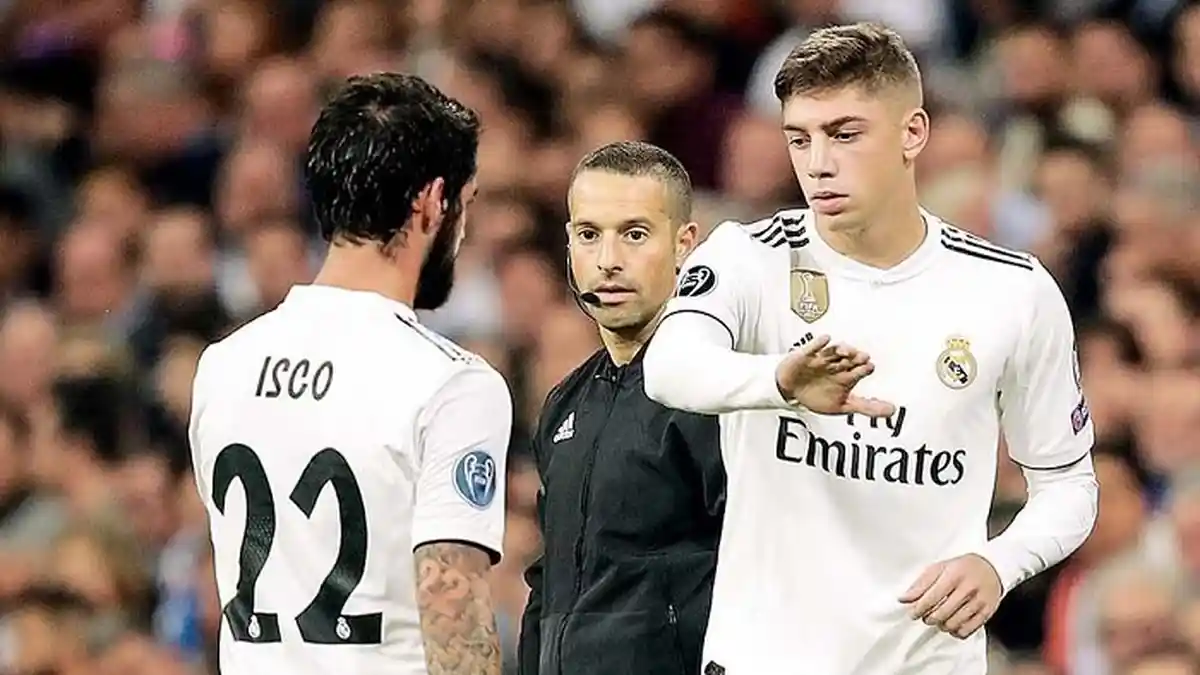 Skor Akhir Real Madrid Kalahkan Elche, Vinicius Junior Cetak Dua Gol Tanpa Benzema 