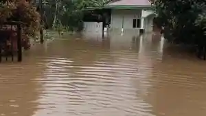 BANJIR-GOWA-Situasi-pemukiman-wargaDesa-Belapunranga.jpg