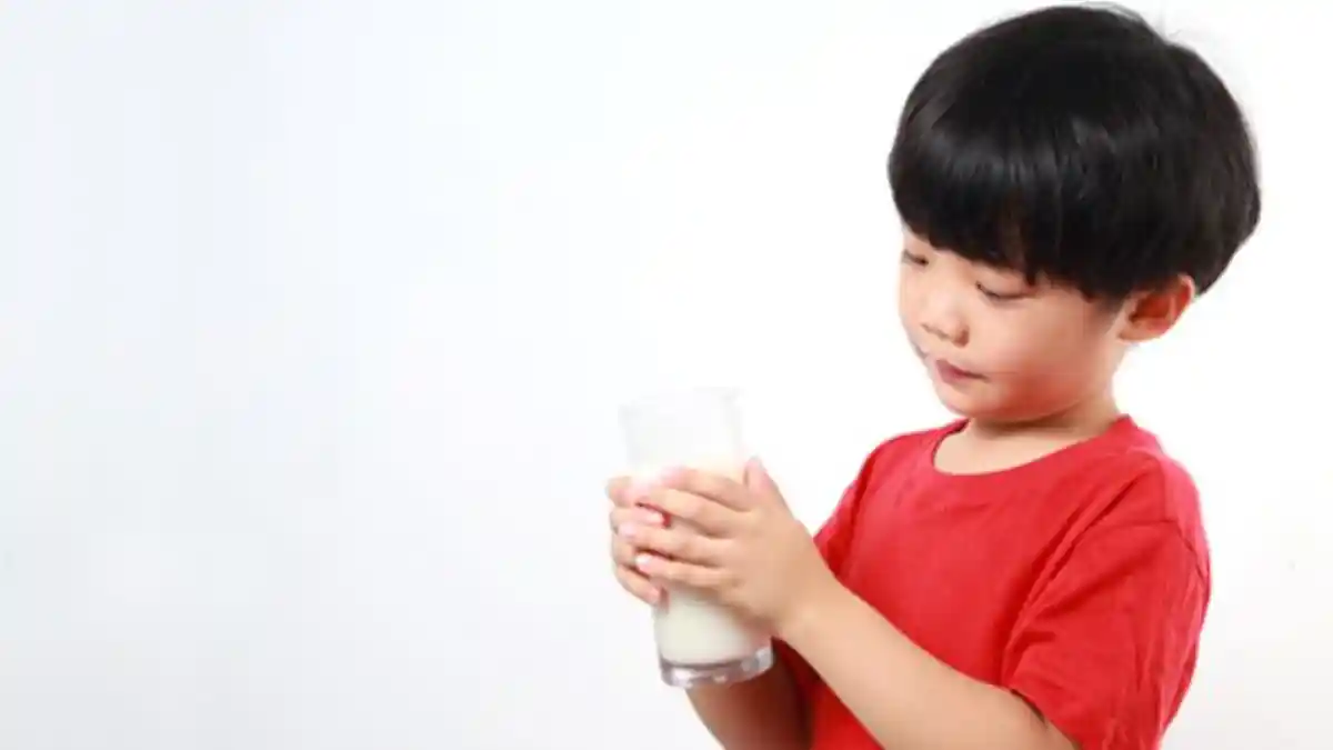 Berat Badan Anak Alergi Susu Sapi Enggak Naik-Naik? Ini Cara Menanganinya