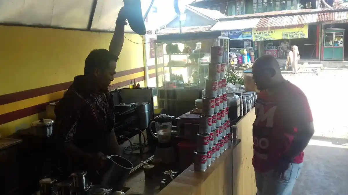 Warung Kopi Rumoh Atjeh. Datangkan Bumbu dari Aceh, Bikin Rasa Mie Acehnya Beda Banget - - rumoh-aceh-6_20170407_212610.jpg