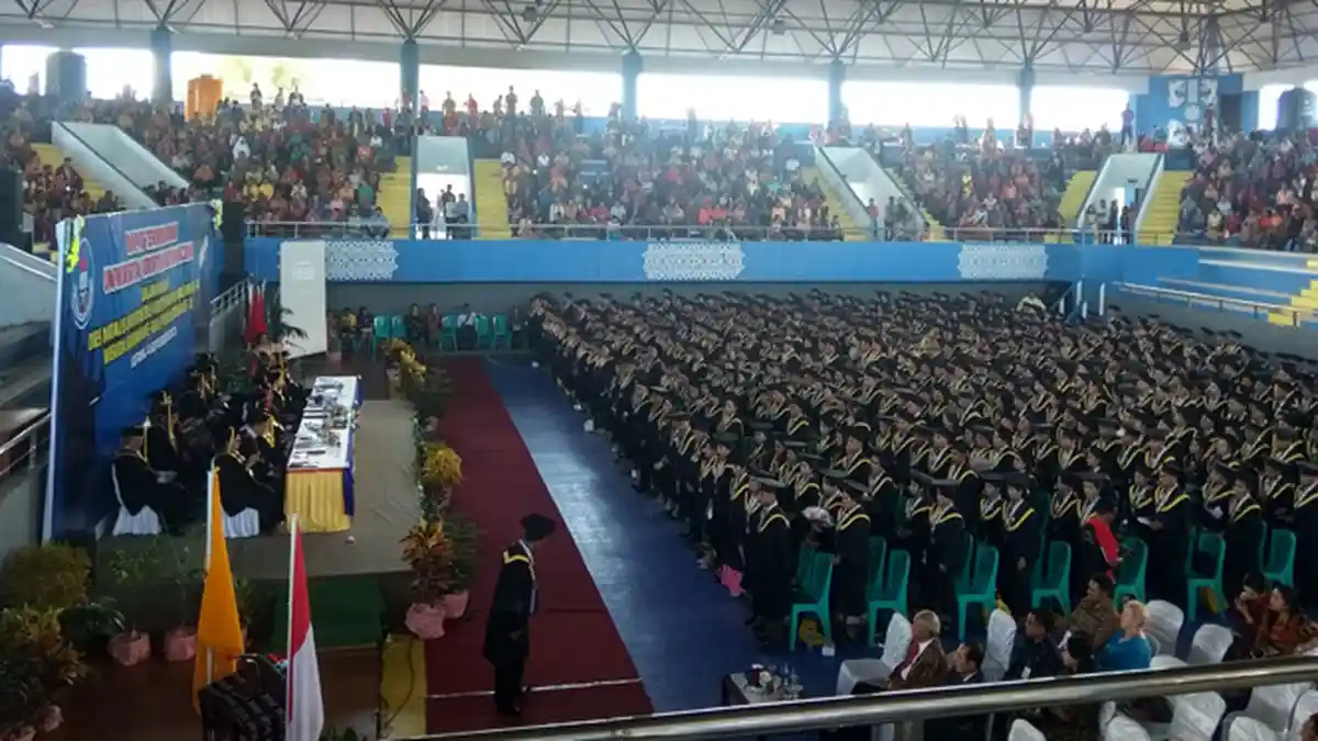 Gelar Wisuda, UKAW Kupang Lepas 561 Lulusan, Rektor Beberkan Serapan Lulusannya
