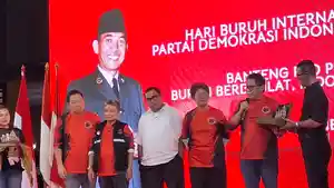hari-buruh-pdip-e.jpg