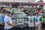 Seorang-petani-menang-undian-mobil-di-kegiatan-jalan-sehat-Konasara-Festival-HUT-ke-17-Konawe-Utara.jpg