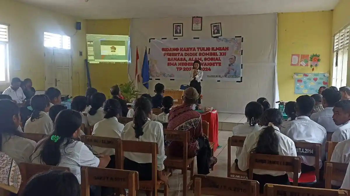 55 Siswa SMA Negeri 1 Waigete Sikka Sidang Karya Tulis Ilmiah