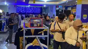persib-store-diserbu-bobotoh.jpg