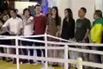 Artis Ikut Mengantre iPhone 5