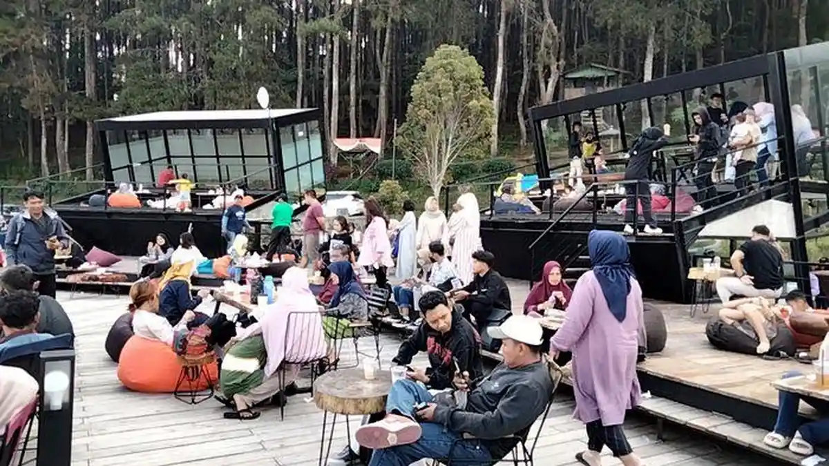 Warga Ramai Coba Wisata Kuliner Botanika Eatery di Kaki Gunung Ciremai, Lagi Trending