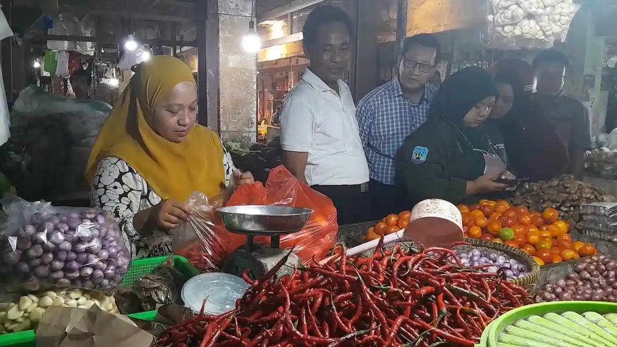Pantau Pasokan di Pasar Gusher, Dinas Pangan Kaltara Temukan Harga Cabai Tinggi, Beras dan Gula Naik