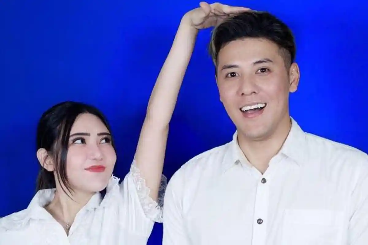 Resmi Menikah, Berikut Perjalanan Asmara Via Vallen dan Chevra Yolandi, Kenal dari Label yang Sama