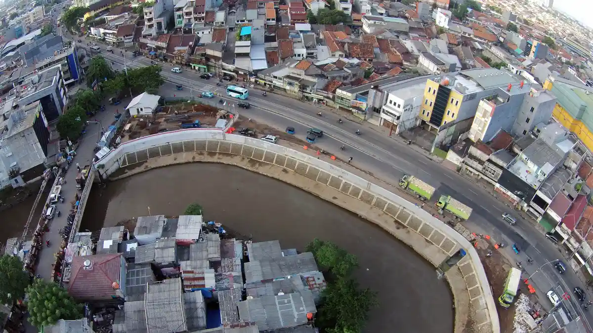 Dulu Diprotes, Normalisasi Kali Ciliwung Mulai Dirasakan Manfaatnya, Banjir Kampung Pulo Berkurang