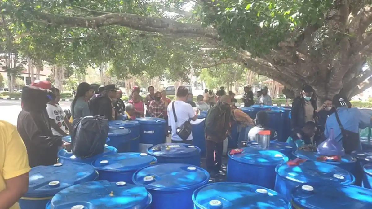 Pemkab TTS Gelar Operasi Pasar Migor Curah Bersubsidi, 23 Ton Habis Terjual.