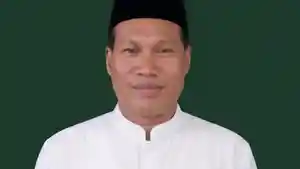 Plt-Kepala-SMAN-1-Bireuen-Zulfikri.jpg