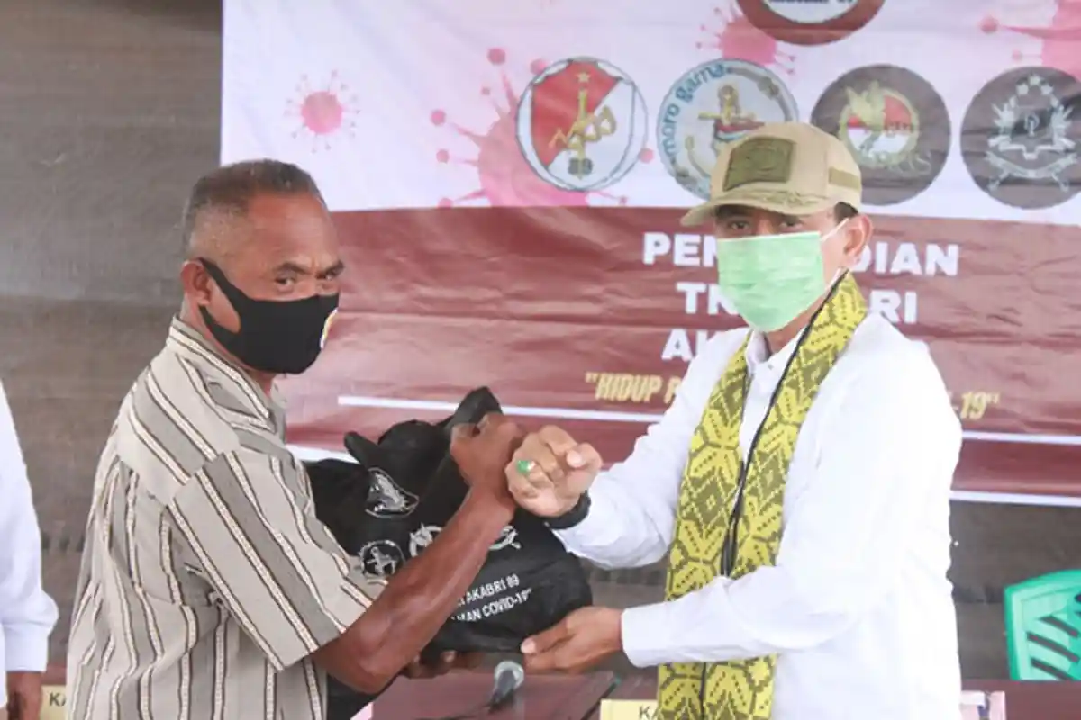 Altar 89 Bagi Sembako dan Masker kepada Masyarakat di Perbatasan RI-RDTL