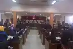 suasana-praipurna-hut-kota-ke-15-di-gedung-dprd_20161017_102720.jpg