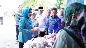 Pemkot-Prabumulih-Gelar-Operasi-Pasar-Murah-Dengan-Tebus-Rp75-Ribu-Dapat-Paket-Sembako.jpg