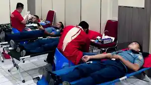 Suasana-kegiatan-aksi-donor-darah-di-FISIP-UHO-Kendari.jpg