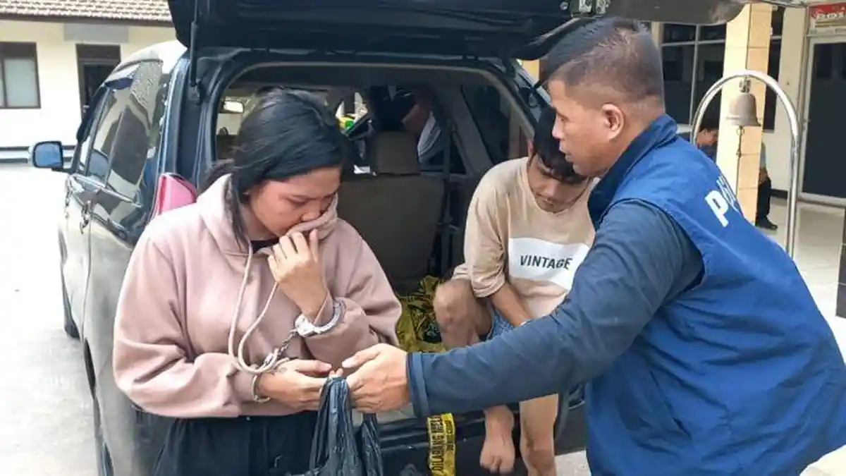 Bukannya Tobat Sepasang Kekasih Maling Motor Lagi, Jadi Bulan-bulanan Warga di Bekasi