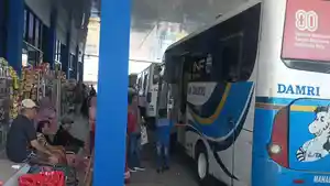Suasana-Terminal-Malalayang-Manado-di-masa-arus-mudik-Idul-Fitr.jpg