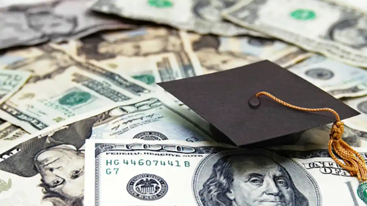Tips Biaya S2 - Ingin Raih Gelar Magister di Luar Negeri? 3 Pos Ini Perlu Kamu Siapkan