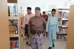 Bupati-Lingga-Muhammad-Nizar-dan-Wabup-Lingga-Novrizal-tinjau-perpustakaan-baru.jpg