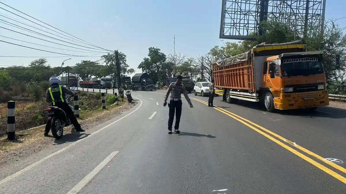 Brakkk, Laka Karambol di Jalan Raya Duduksampeyan Gresik, Terungkap Kondisi Korban
