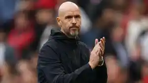 Pelatih-Man-United-Erik-ten-Hag-saat-memberikan1.jpg