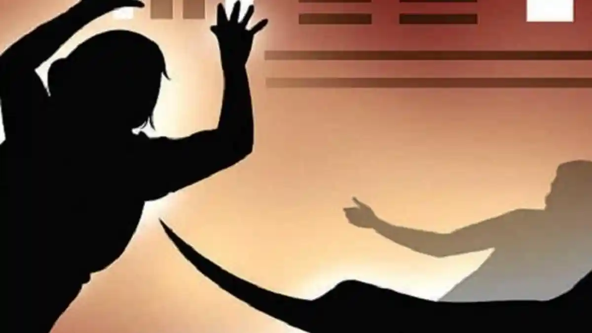 Pedagang Sate Disabet Celurit Karena Pertahankan HP yang Baru Dibelinya