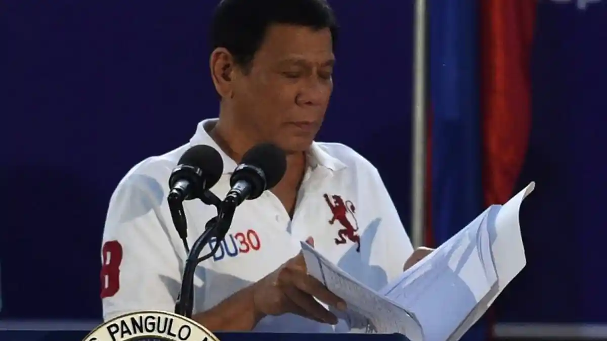 Presiden Filipina Acungkan Jari Tengahnya untuk Uni Eropa