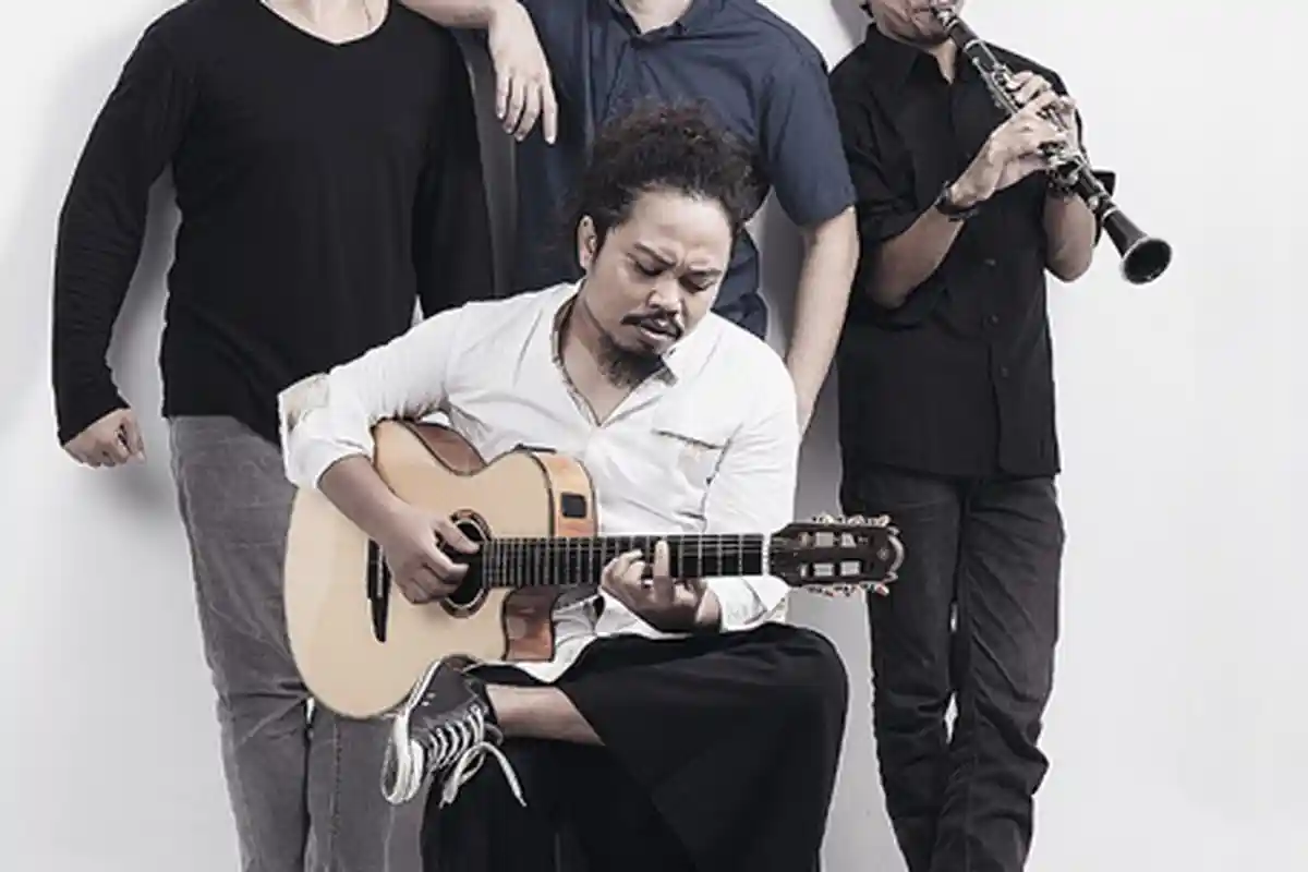 Di Puncak Popularitas, Kang Is Payung Teduh Pilih Mundur- Ini 3 Masalah Yang Muncul