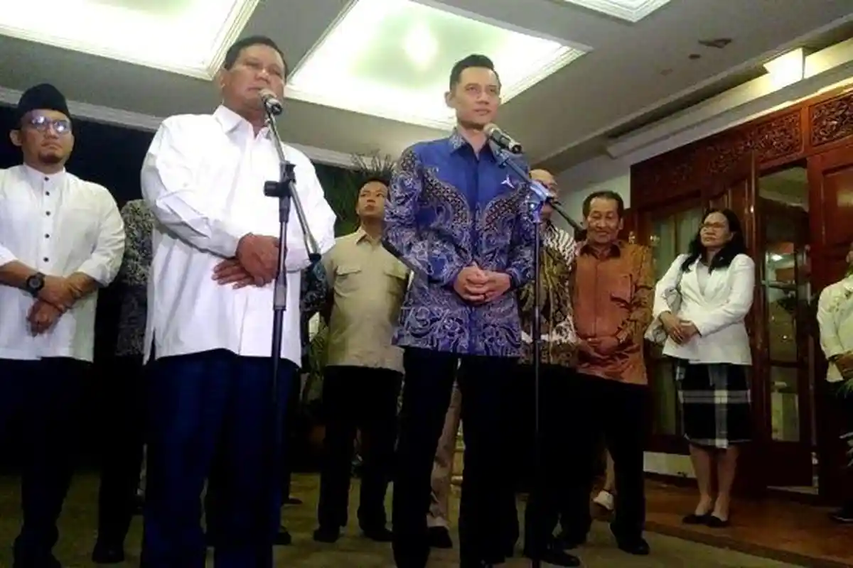Prabowo Lontarkan Protes saat Pendukungnya Sebutkan Alasan Mengapa AHY Pantas Jadi Menteri