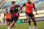 persiku-vs-deltras.jpg