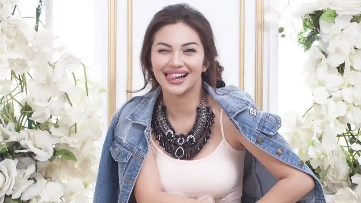Sering Tampil Seksi, Ternyata Begini Cara Si Cantik Ariel Tatum Buat Pria Klepek Klepek