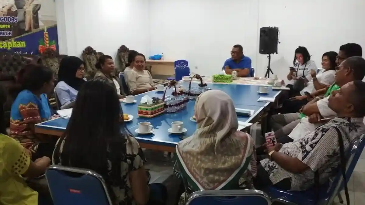 UPDATE CORONA LEMBATA : Rawat 1 PDP, Perawat RSUD Lewoleba di Ruang Isolasi Tidak Makan-Minum 6 Jam