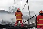 BREAKING NEWS: Kebakaran di Desa Kedang Murung, Kota Bangun Kukar, 3 Bangunan Hangus Terbakar