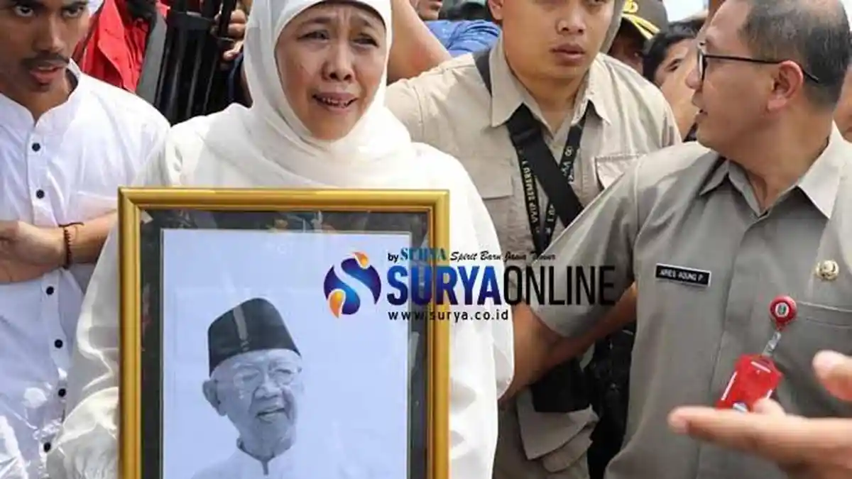 Begini Pandangan dan Kenangan Khofifah pada Sosok Gus Sholah