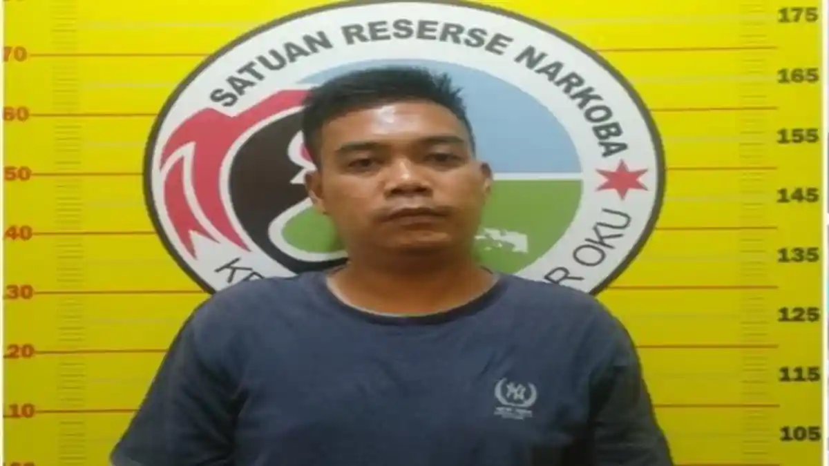 Panik Lihat Polisi, Pengedar Narkoba di OKU Berusaha Kabur Saat Ditangkap, Terbukti Bawa Ganja