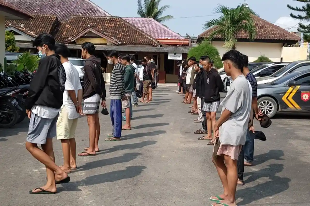 Polisi Amankan 32 Remaja yang Terlibat Aksi Tawuran Perang Sarung di Bandar Lampung