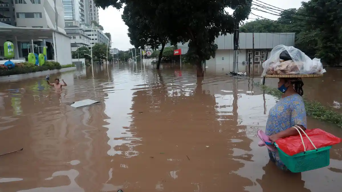 Hujan Lebat Diperkirakan Masih akan Guyur Wilayah DKI Jakarta Sepekan ke Depan