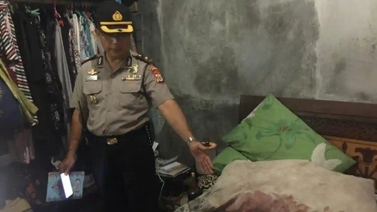 Seorang Murid Tusuk Gurunya, Cintanya Tak Direspons, Ibu Guru Sudah Bersuami